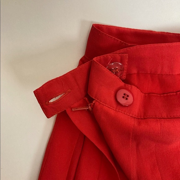 Red Escada pleated wool skirt - Picture 8 of 9